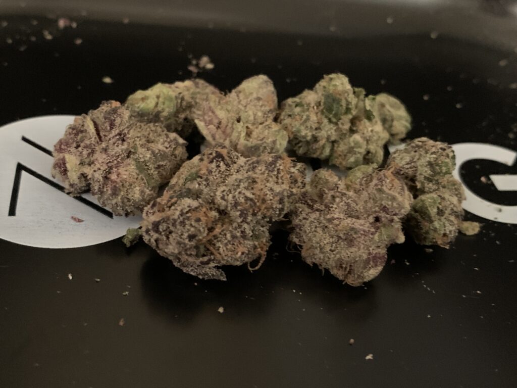 Black Cherry Gelato, Nug, WeedHerald.com Weed Herald