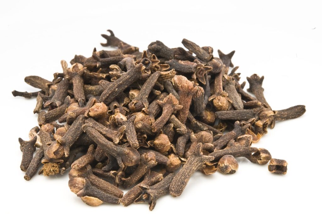 clove, spice, beta caryophyllene, weedherald.com, weed herald